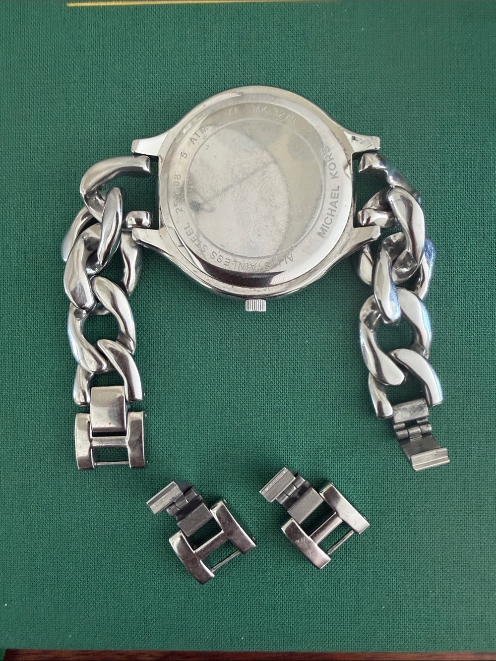 Michael Kors Silver Chain Link Bracelet Watch White Dial Women’s - Picture 7 of 7